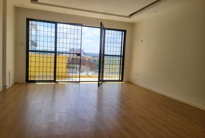 3 Bed Apartment with En Suite in Brookside - 4