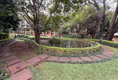 4 Bed Apartment with En Suite in Riverside - 2