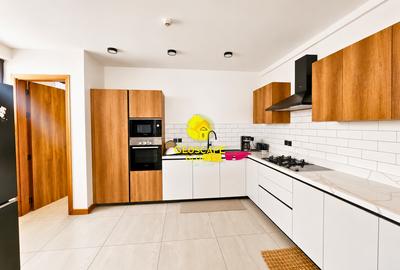 Furnished 3 Bed Apartment with En Suite in Spring Valley - 2
