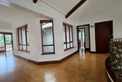 5 Bed House with En Suite in Runda - 4