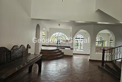 5 Bed House with En Suite in Spring Valley - 2