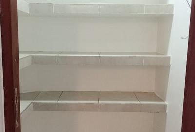 4 Bed Apartment with En Suite in Parklands - 4