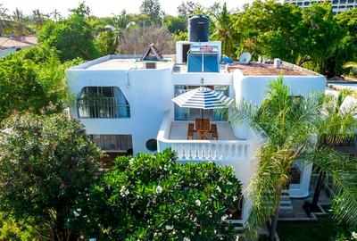5 Bed Villa with En Suite at Diani - 3