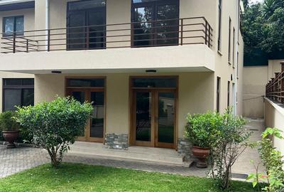 5 Bed Townhouse with En Suite in Lavington