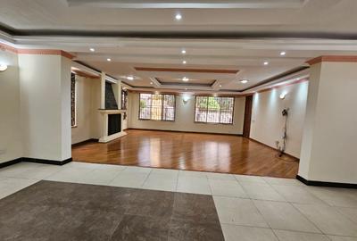 4 Bed Townhouse with En Suite in Westlands Area