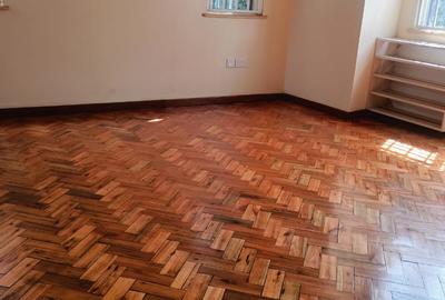 4 Bed Townhouse with En Suite in Spring Valley