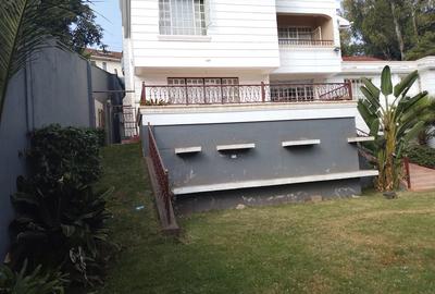 6 Bed House with En Suite in Kitisuru - 2