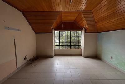5 Bed Townhouse with En Suite at Kabasiran Avenue - 2