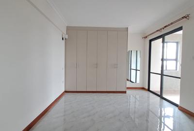 2 Bed Apartment with En Suite in Brookside