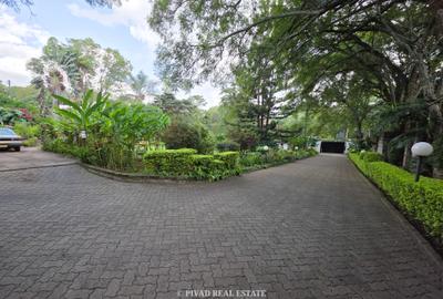 1 ac Land in Thigiri