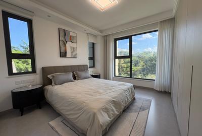 3 Bed Apartment with En Suite in Brookside - 2