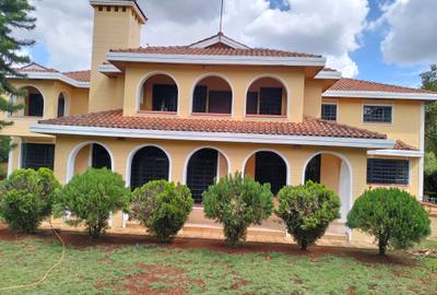 5 Bed House with En Suite in Runda
