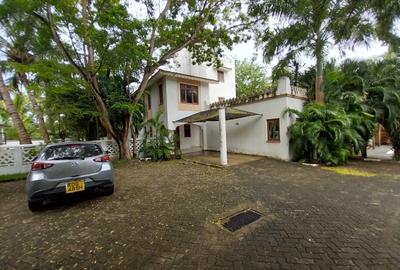 4 Bed Villa with En Suite at Nyali Mombasa