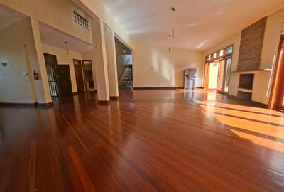 4 Bed House with En Suite in Runda - 4