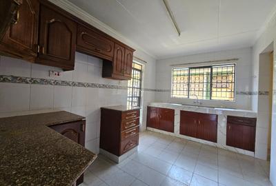 3 Bed Apartment with En Suite at Lavington