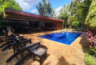 5 Bed House with En Suite in Runda - 2