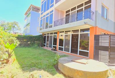 5 Bed Townhouse with En Suite at Lavington