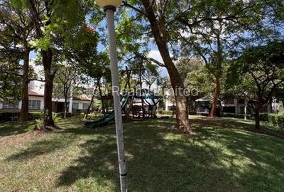 4 Bed Townhouse with En Suite in Kilimani - 2