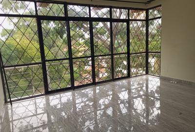 3 Bed Apartment with En Suite in Nyali Area