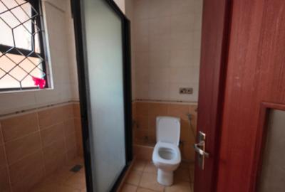 4 Bed Apartment with En Suite at Brookside Drive - 4