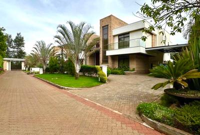 5 Bed Townhouse with En Suite in Karen