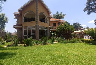 5 Bed House with En Suite in Runda