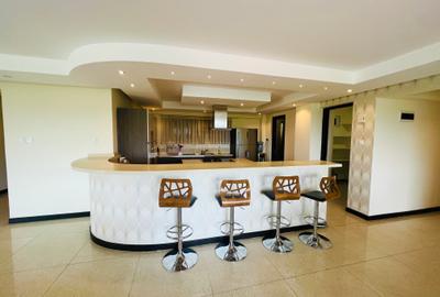 Serviced 3 Bed Apartment with En Suite at Riverside - 2