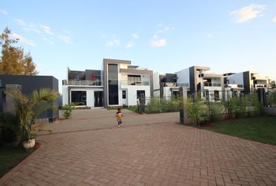 5 Bed House with En Suite in Ruiru - 2