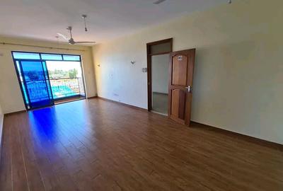 3 Bed Apartment with En Suite at Beach Road - 4