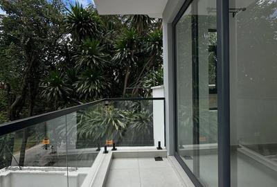 2 Bed Apartment with En Suite in Brookside - 2