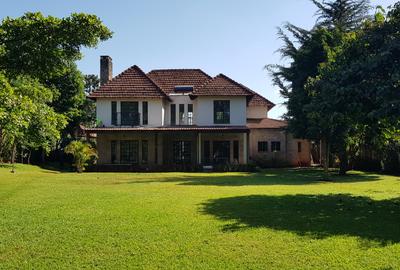 5 Bed House with En Suite at Runda Road