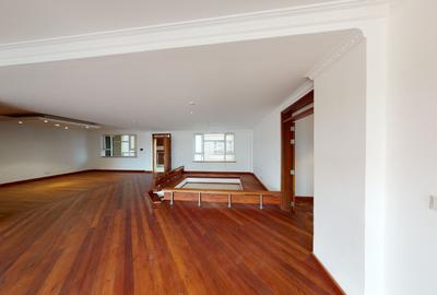 3 Bed Apartment with En Suite at Parklands