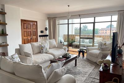 2 Bed Apartment with En Suite in Lavington