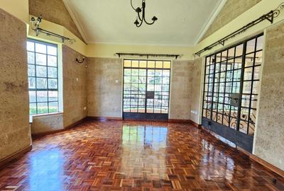 3 Bed House with En Suite in Ridgeways
