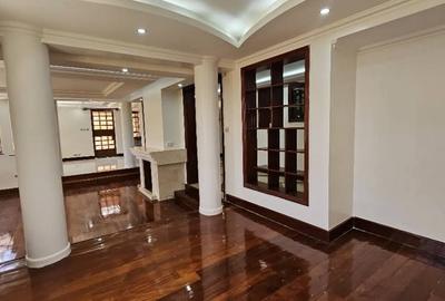 5 Bed Villa in Runda
