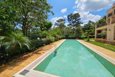4 Bed House with En Suite in Runda