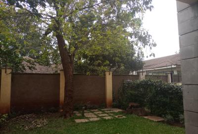 7 Bed Villa with En Suite in Lavington