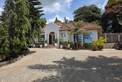 3 Bed House with Staff Quarters in Kitisuru