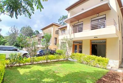 5 Bed Townhouse with En Suite at Lavington Green - 3