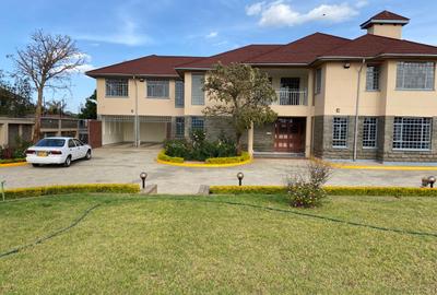 5 Bed House with En Suite in Runda - 2