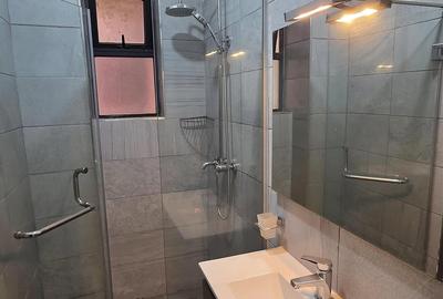 3 Bed Apartment with En Suite at Parklands - 4