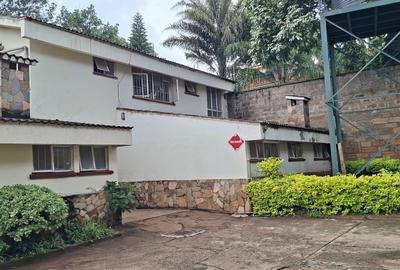 4 Bed Townhouse with En Suite in Spring Valley - 3