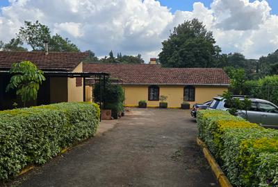 4 Bed House with En Suite at Loresho Road