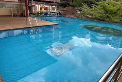 4 Bed Apartment with En Suite at Parklands - 2