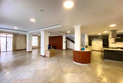 5 Bed Villa with En Suite at Spring Valley - 3