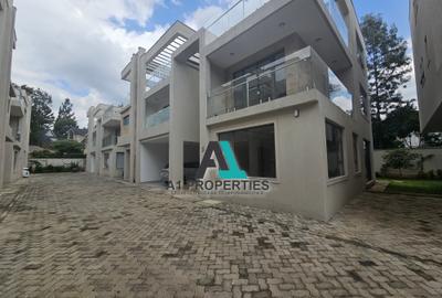 6 Bed Townhouse with En Suite in Lavington