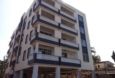 3 Bed Apartment with En Suite at Lakers Road