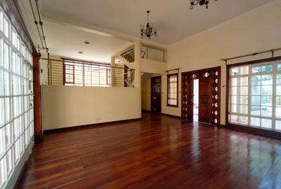 4 Bed Townhouse with En Suite in Kyuna