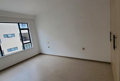 4 Bed Apartment with En Suite in Lavington