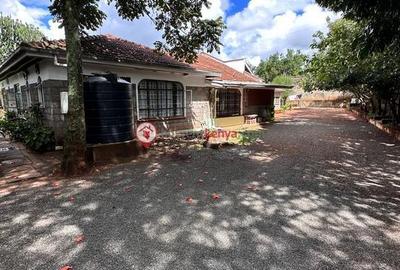 5 Bed House with En Suite at Marula Road